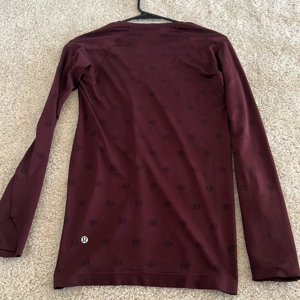Lululumon swiftly tech long sleeve size 6 - Picture 3 of 3
